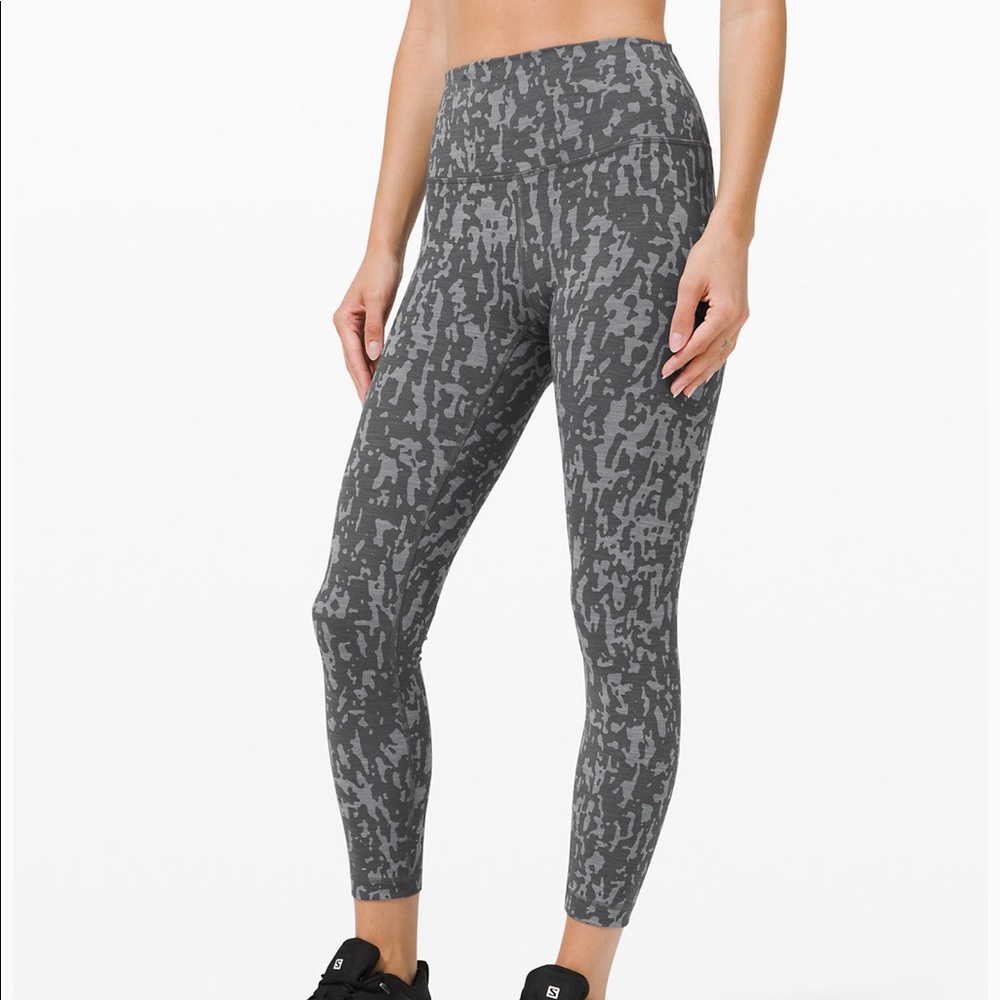NWT Wunder Under HR Tight 25”